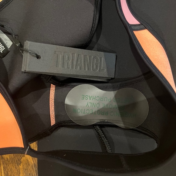 TRIANGL iconic style neoprene bikin with neoprene drawstring bag - Picture 8 of 14